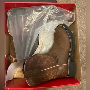 Steel toe work boots